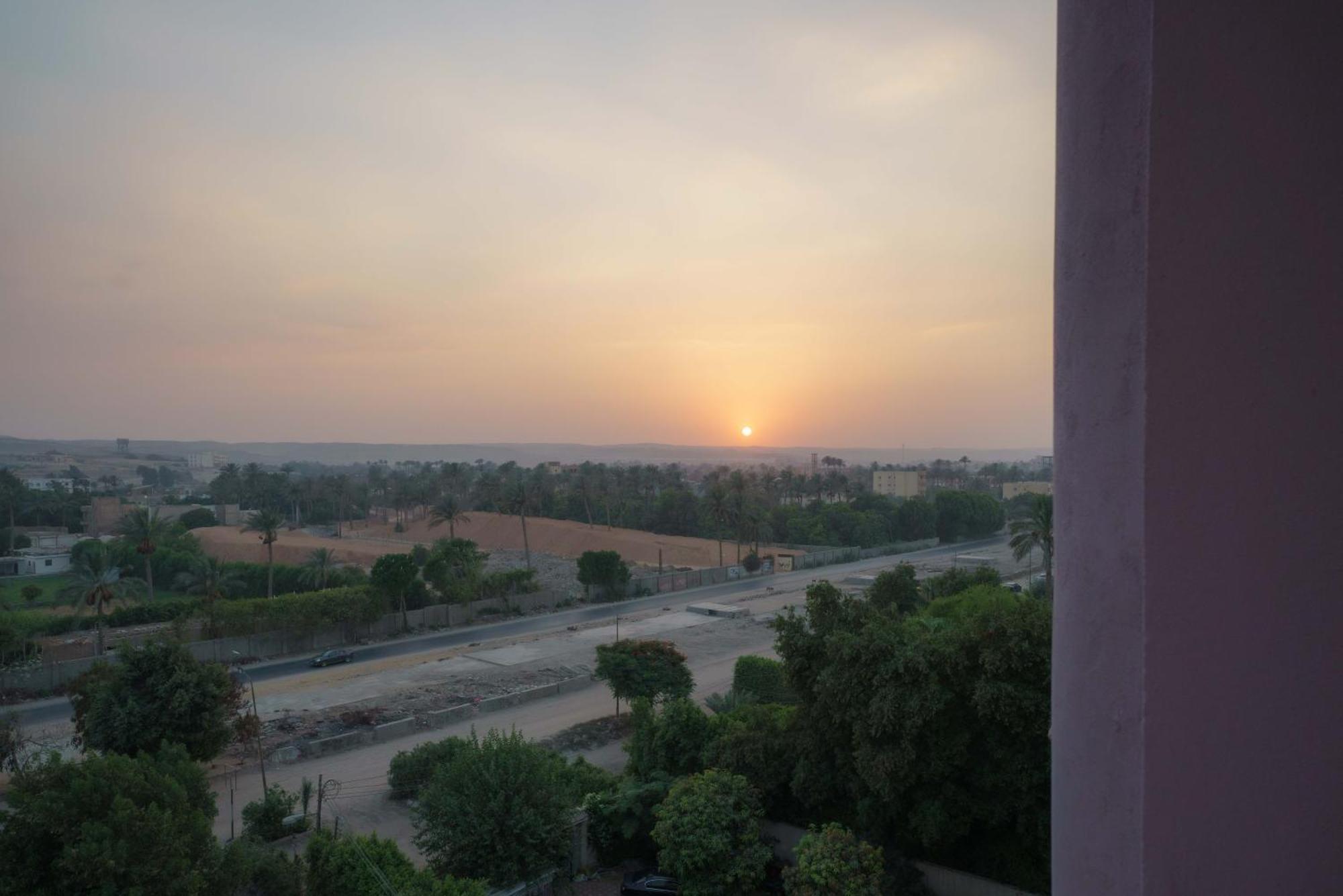 Pyramids Sunshine View Otel Kafret el-Gabal Dış mekan fotoğraf